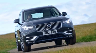 Volvo XC90 - front cornering